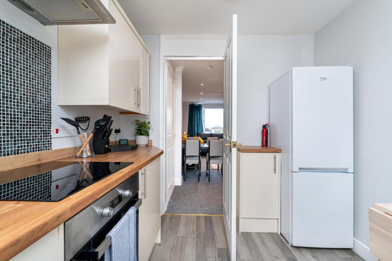 Lovely 3-Bedroom Flat With Free Parking Бридж-оф-Аллан Екстер'єр фото